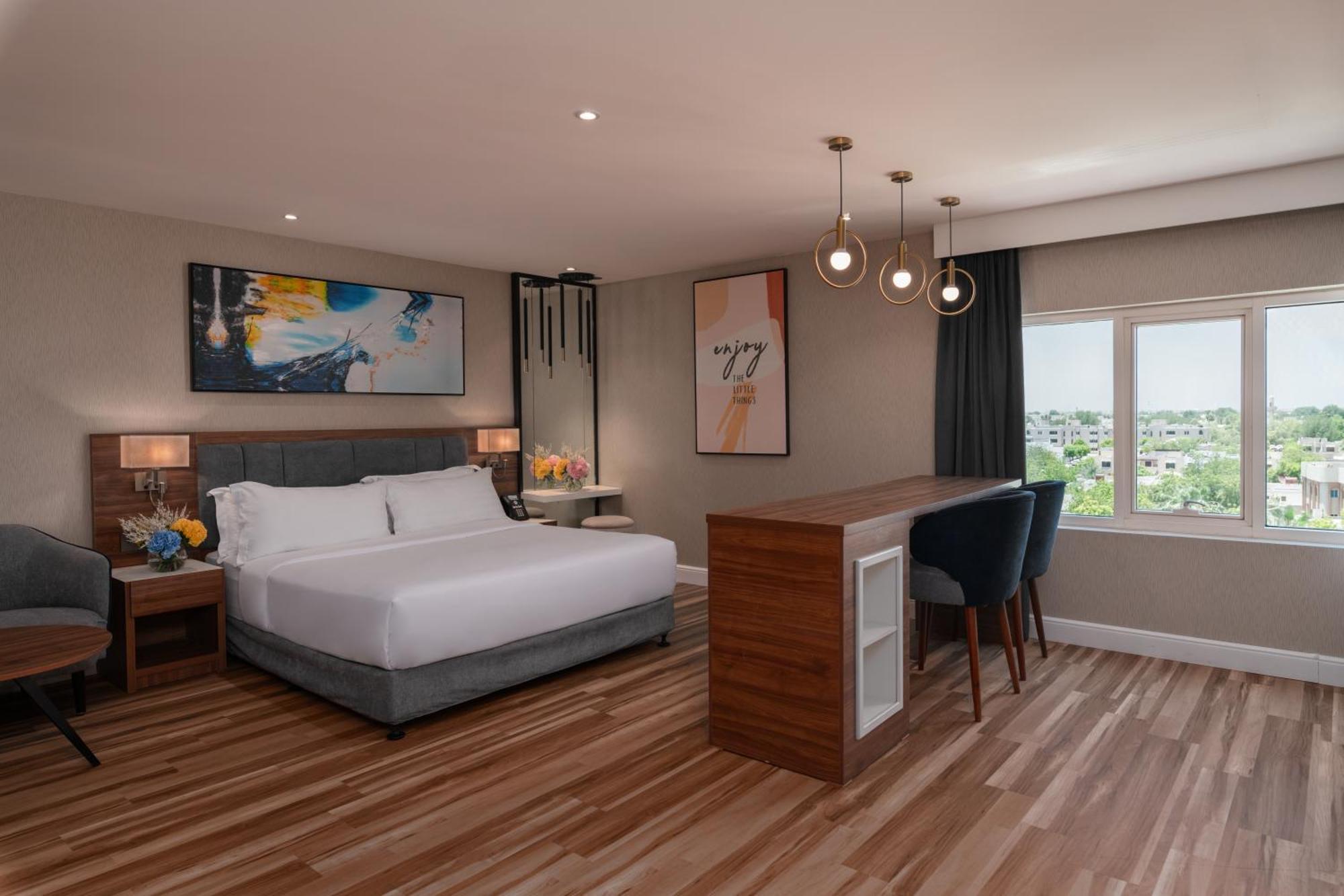 Warwick Al Jubail Hotel Dış mekan fotoğraf